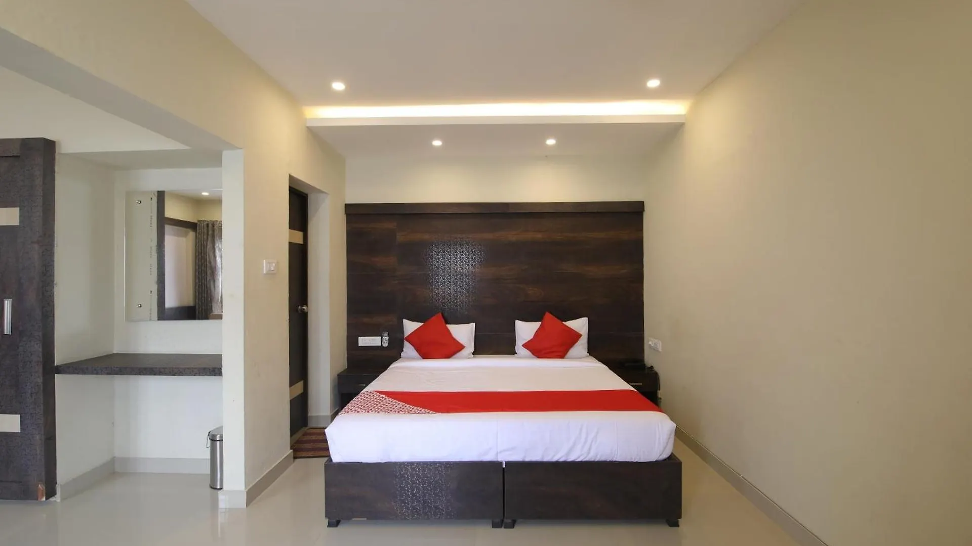 Hotel Collection O Royal Sand Mysore